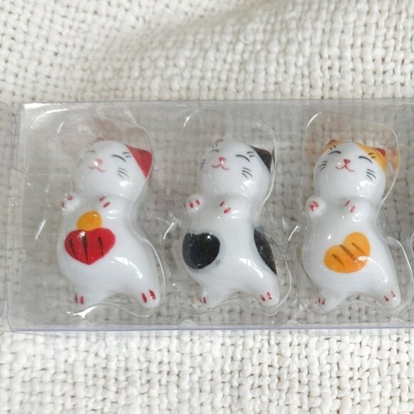 Japanese chopstick holders, ceramic cats, A set of 5,  never been used - Picture 6 of 8